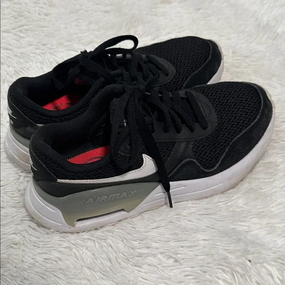 Nike Black Athletic Sneakers with White Soles - Picture 3 of 8